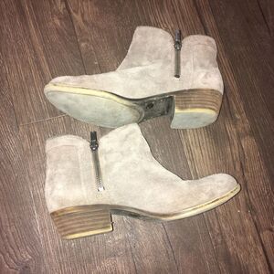 Lucky brand side zip brown suede lug sole ankle booties